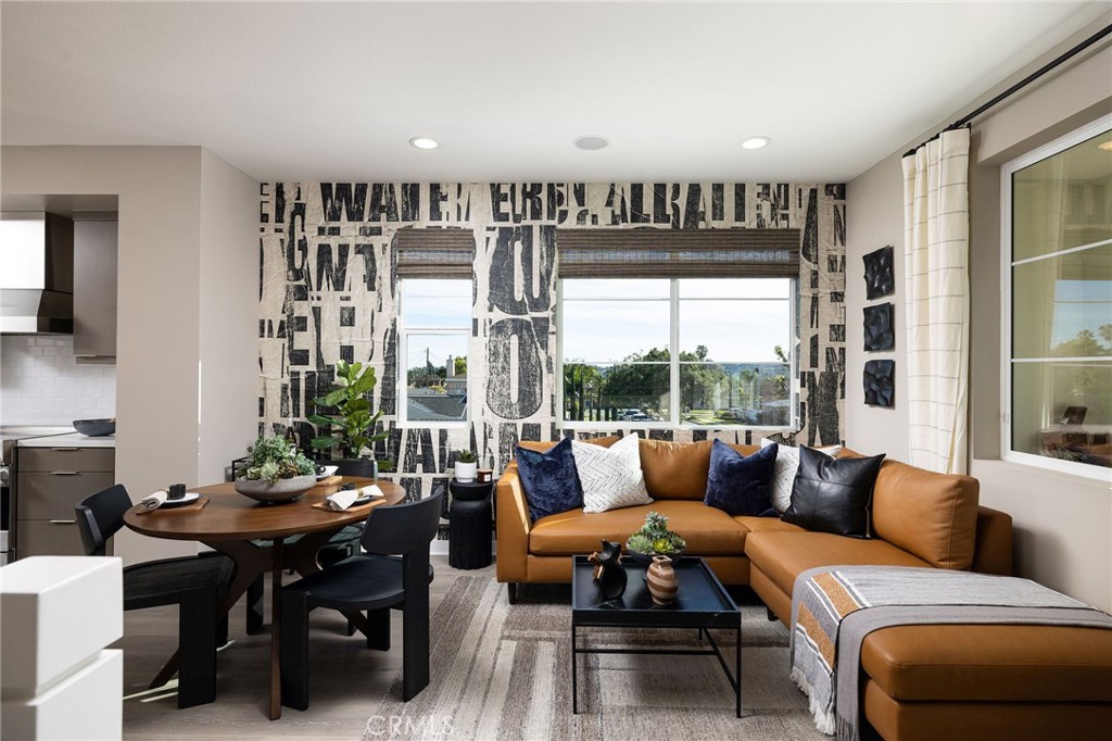 312 E Whittier Boulevard