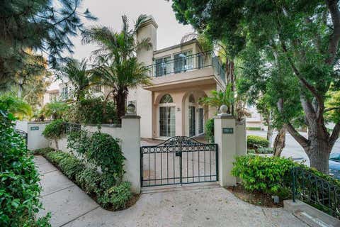 Photo of 5105 Renaissance Ave Ave #A, San Diego, CA 92122 (MLS # 260017903SD)