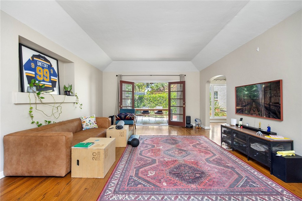 249 Loma Avenue