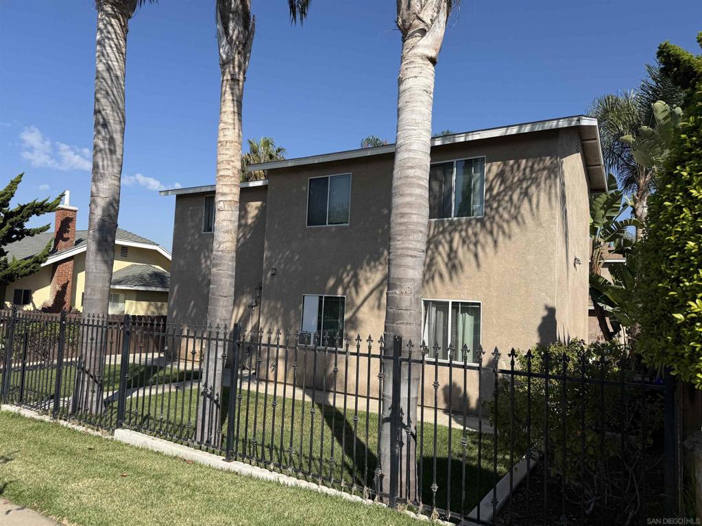 1952 Irving Avenue