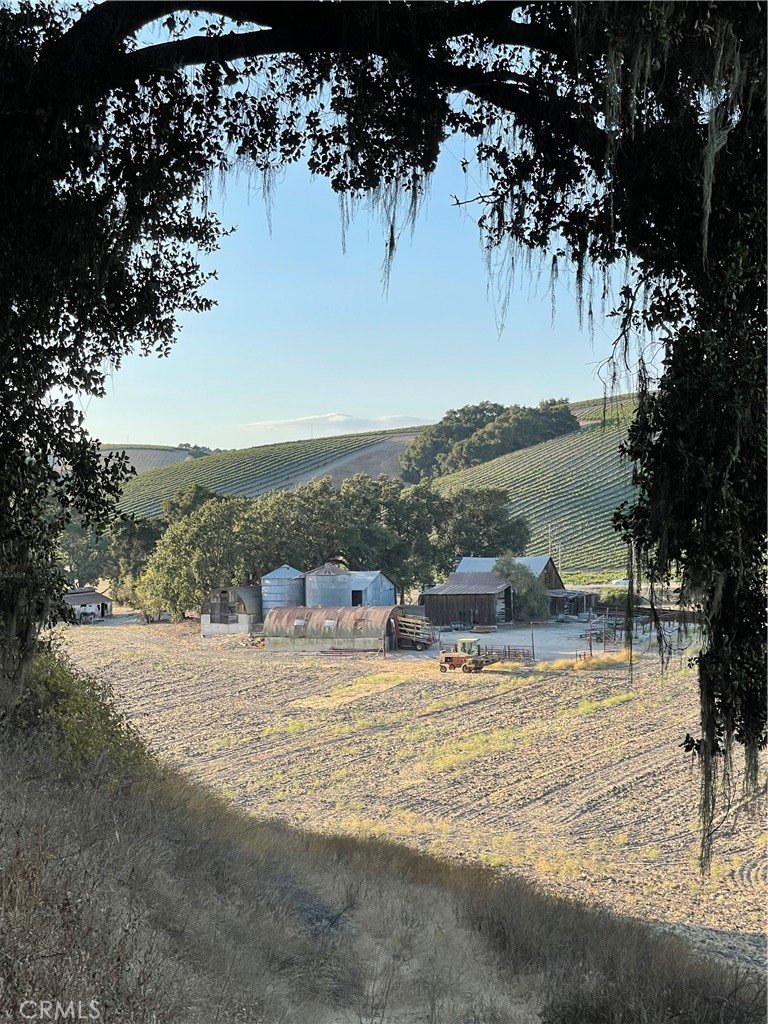 This rare ±281-acre offering consists of five contiguous parcels located primarily within the prestigious Willow Creek District AVA, with a portion extending into the Templeton Gap AVA, two of the most sought-after winegrowing regions on California’s Central Coast. Available as a full ranch or as individual parcels starting at ±41.86 acres, this opportunity offers unmatched versatility for buyers seeking scale, exclusivity, or strategic land positioning.
The property features gently rolling terrain, optimal elevation and a clean agricultural history, making it an exceptional candidate for organic vineyard development, regenerative farming or luxury estate construction. With premier neighbors like Niner, Turley and Denner and boasting calcareous soils, reliable aquifers and marine-cooled evenings, this unspoiled Westside landholding is perfectly positioned for boutique agriculture, land banking or legacy estate development.