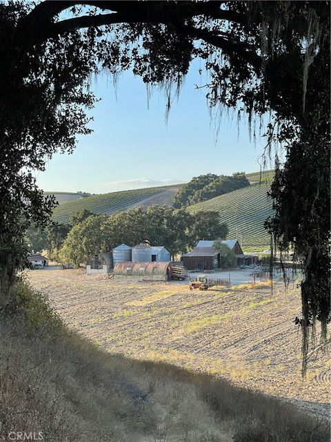 2455 W Highway 46 Paso Robles CA 93446