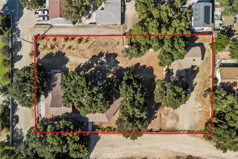 Photo of 21157 Placeritos Blvd Blvd, Newhall, CA 91321 (MLS # SR25231766)