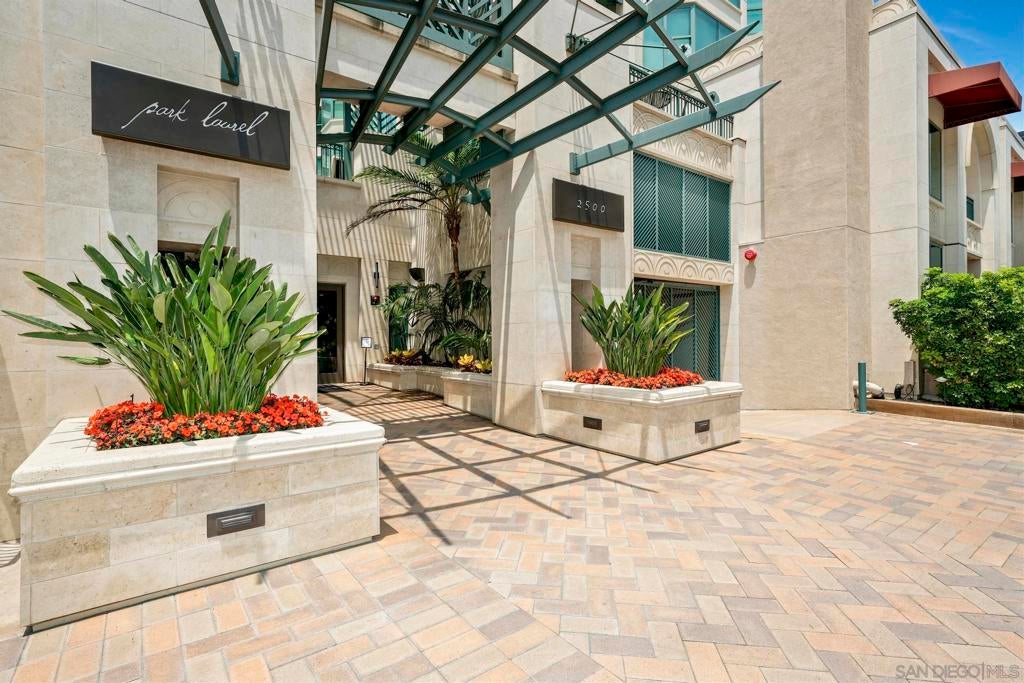 2500 6th Ave. PH5
