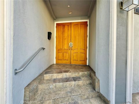 Photo of 11989 Laurelwood DR, Studio City, CA 91604 (MLS # PW26147929)