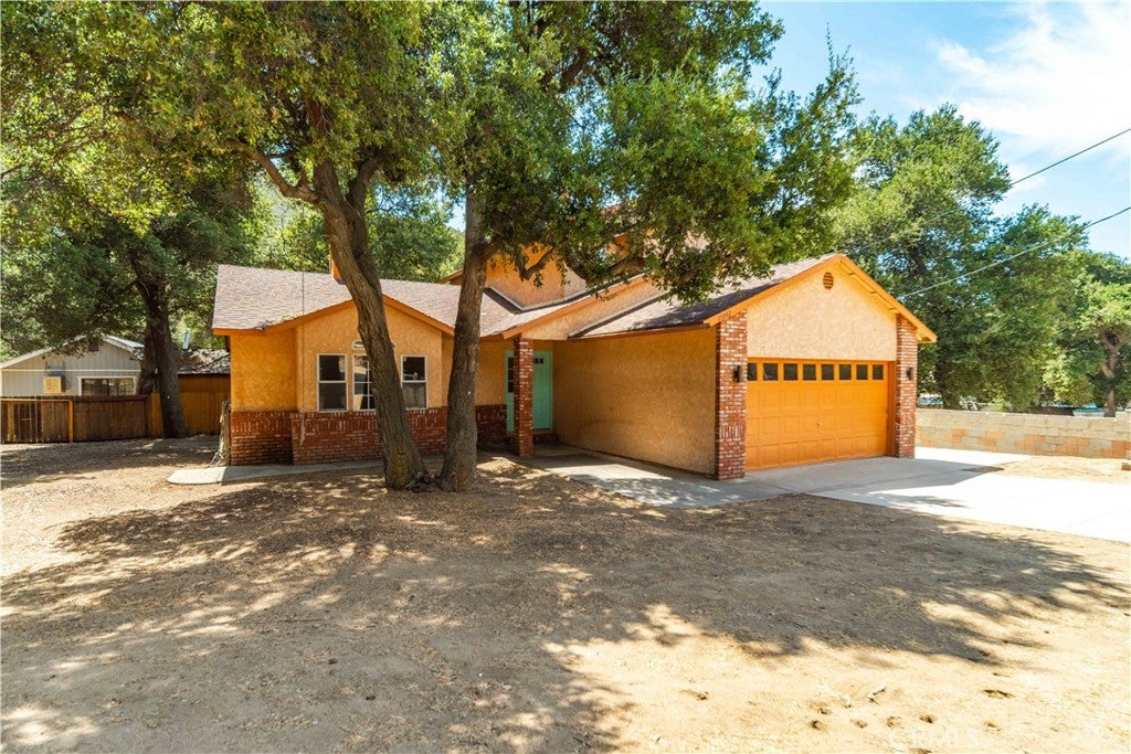 15942 Calle Hermosa