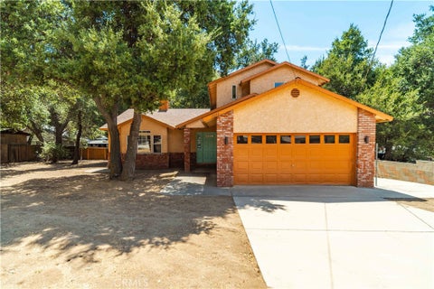 Photo of 15942 Calle Hermosa, Green Valley, CA 91390 (MLS # SR26188660)