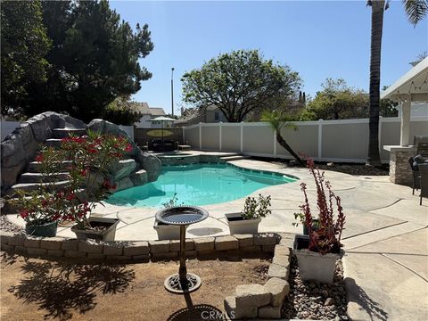 Photo of 855 Viewtop Cir, Corona, CA 92881 (MLS # OC26085333)