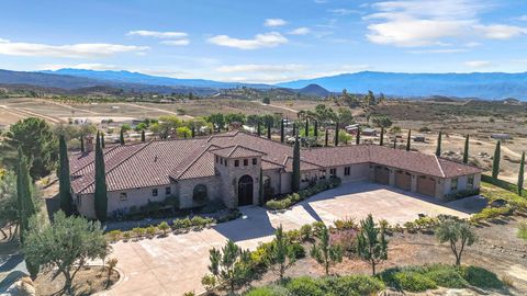 Photo of 39375 San Ignacio Road, Hemet, CA 92544 (MLS # 219143404DA)