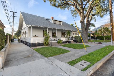 Photo of 113 N Ivy Avenue #113 & 115, Monrovia, CA 91016 (MLS # CV26052087)