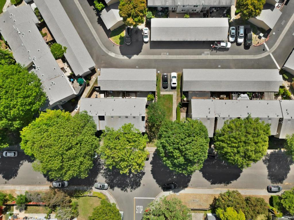 4270 Comet Circle