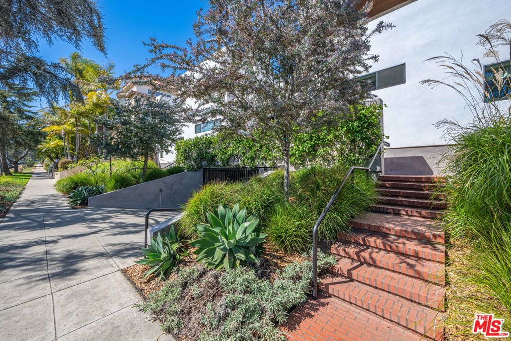 939 15th Street 9, Santa Monica CA 90403