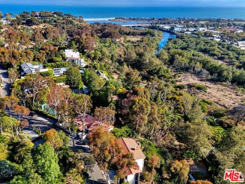 Photo of 3557 Serra Road, Malibu, CA 90265 (MLS # 26850045)
