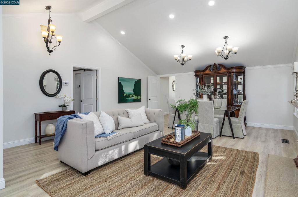 THE CROSSINGS - Residential