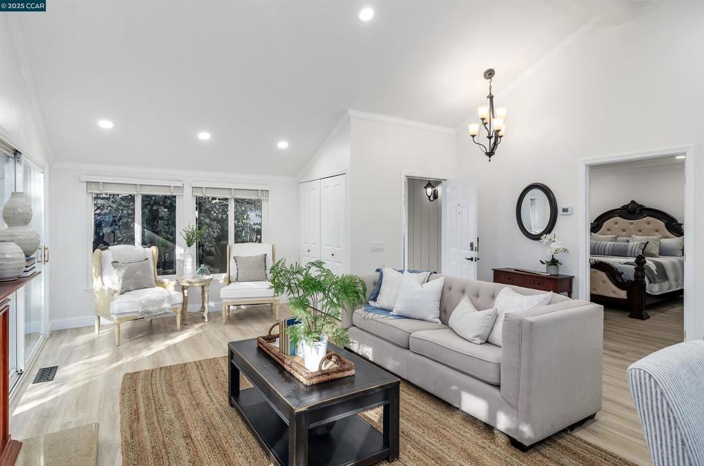 THE CROSSINGS - Residential