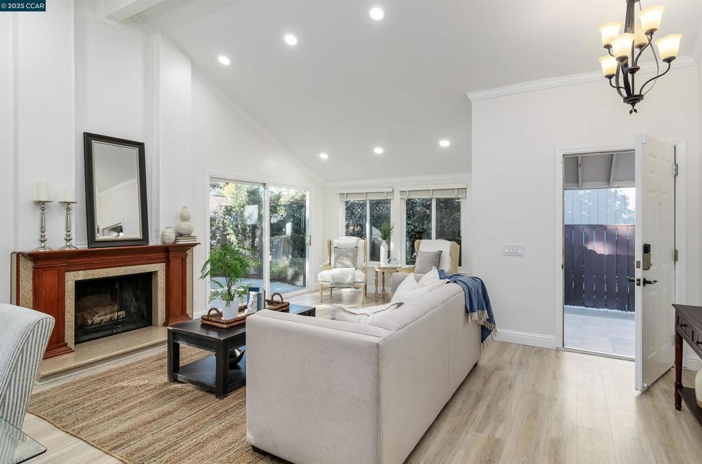 THE CROSSINGS - Residential