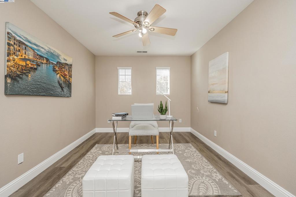 CENTRAL TRACY - Residential