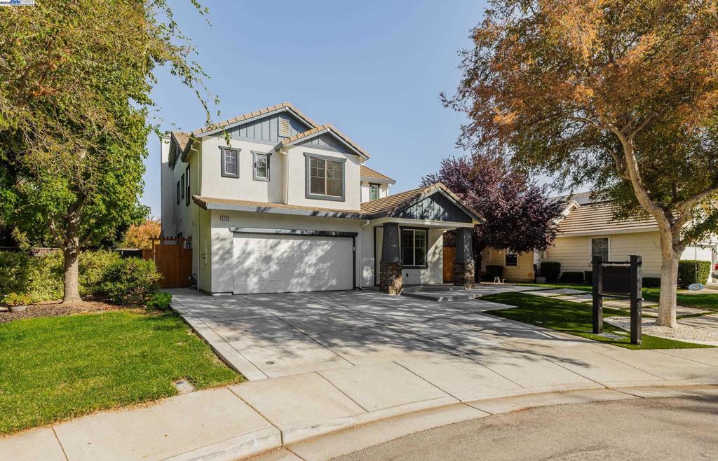 CENTRAL TRACY - Residential