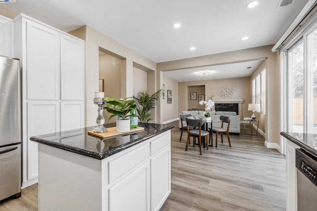 CENTRAL TRACY - Residential