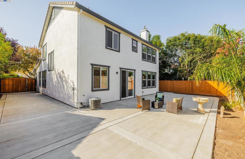 CENTRAL TRACY - Residential