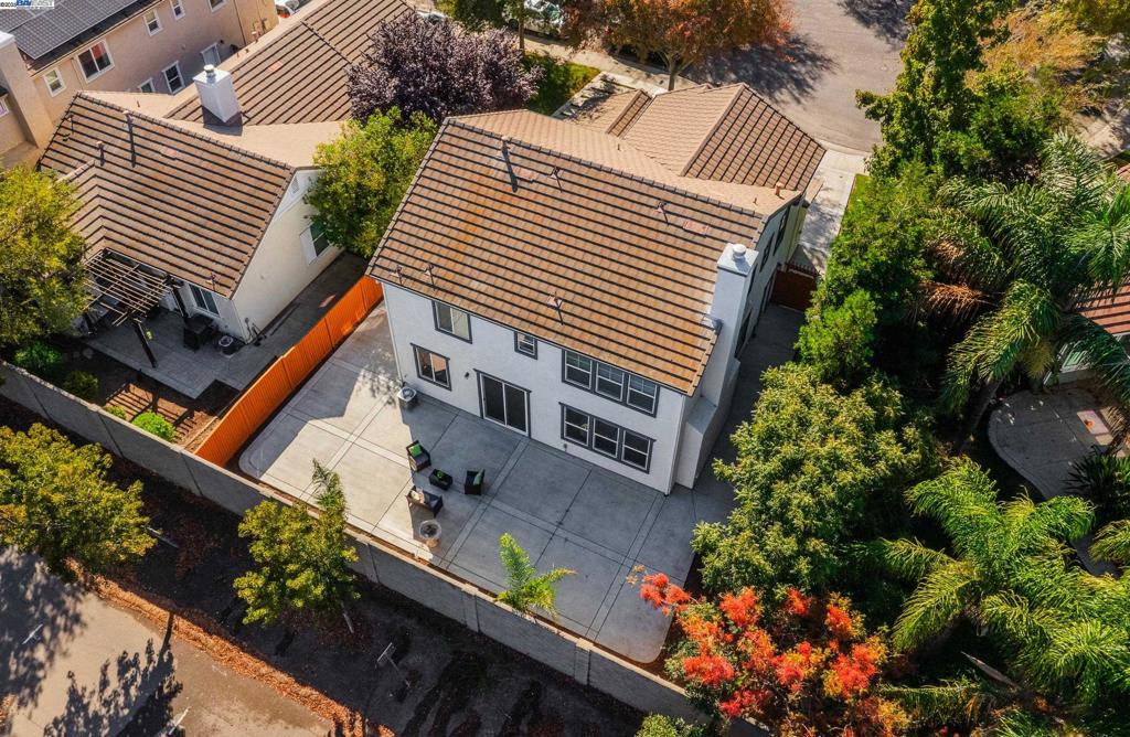 CENTRAL TRACY - Residential