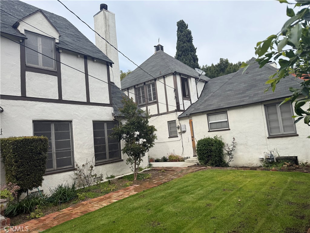 1437 Greenfield Avenue