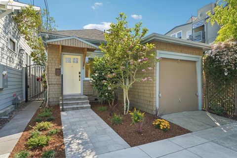 Photo of 491 Mcauley St St, Oakland, CA 94609 (MLS # 41127614)