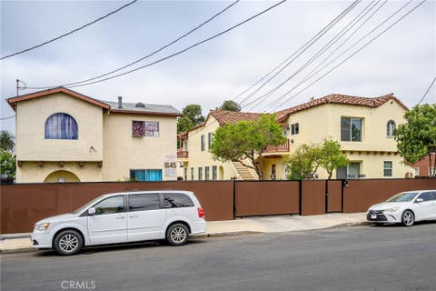 Photo of 1643 S Catalina Street #1/4, Los Angeles, CA 90006 (MLS # GD26159330)