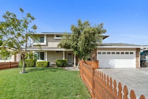 Photo of 4509 Thistle Drive, San Jose, CA 95136 (MLS # ML82043979)