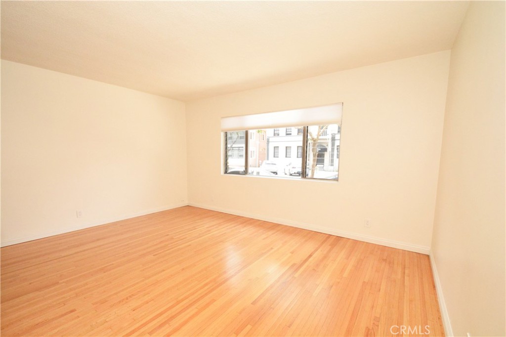 338 Elm Avenue 2