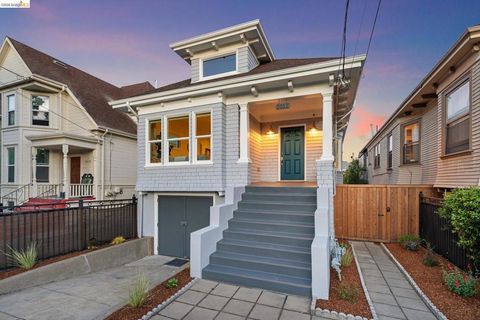 Photo of 2012 Chestnut St, Oakland, CA 94607 (MLS # 41128544)