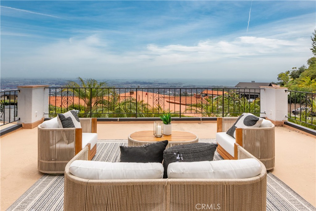 30047 Knoll View Drive