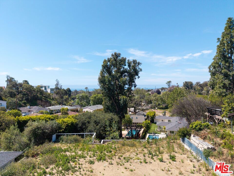 1025 Las Pulgas Road
