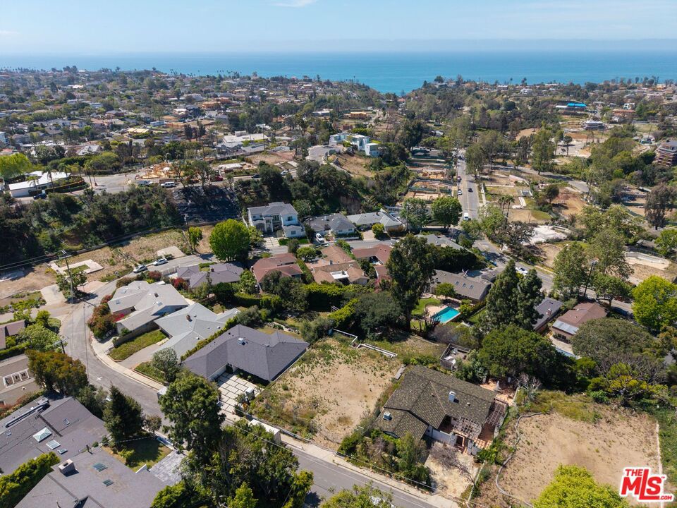 1025 Las Pulgas Road