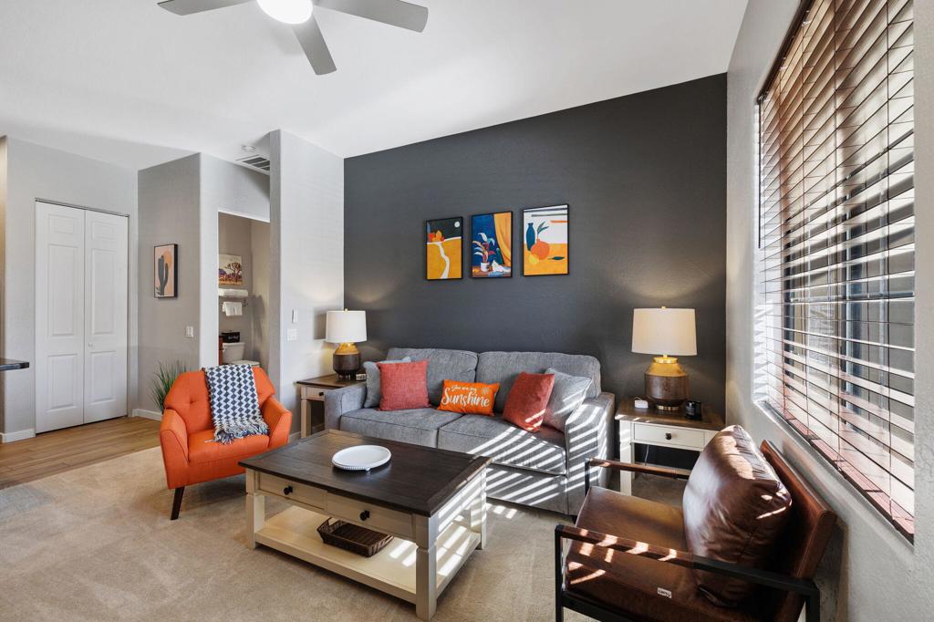 50620 Santa Rosa Plaza 4