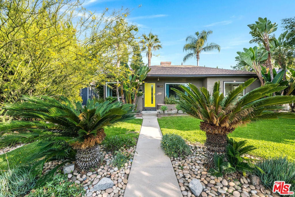 3416 W Clark Avenue, Burbank CA 91505