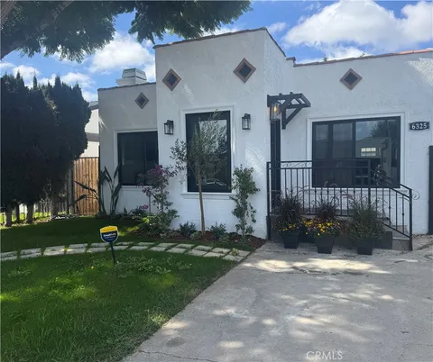 6325 Long St, Los Angeles, CA 90043 - MLS#: SB25226268