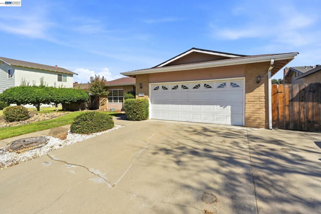 Photo of 1732 Rose Ave AVE, Ceres, CA 95307 (MLS # 41151939)