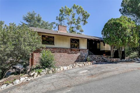 Photo of 7951 Glenties Lane, Sunland, CA 91040 (MLS # GD25263002)