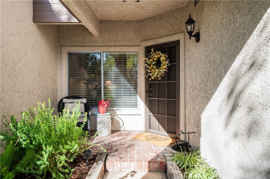 Photo of 73 Via Colinas, Westlake Village, CA 91362 (MLS # SR26009286)