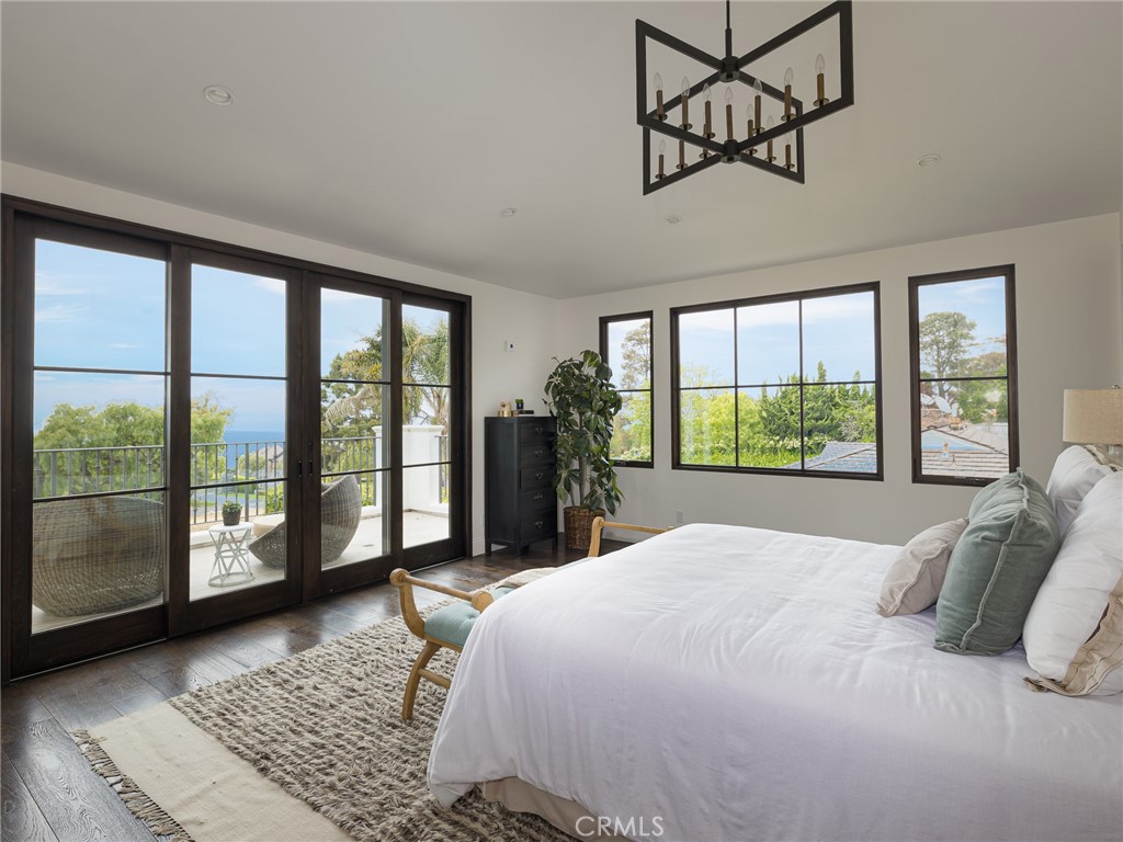 1336 Palos Verdes Drive W