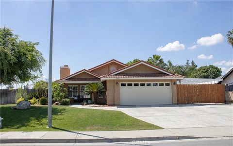 Photo of 13801 San Esteban Avenue, Bakersfield, CA 93314 (MLS # NS26089303)