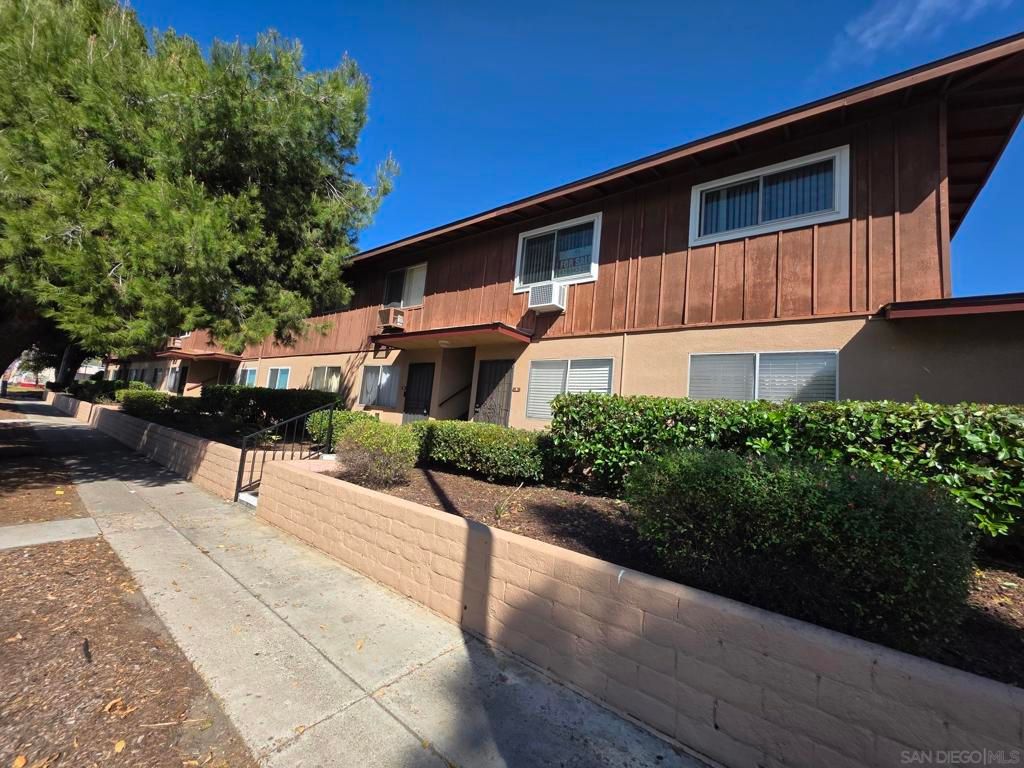 Photo of 9739 Winter Gardens Blvd Blvd #4, Lakeside, CA 92040 (MLS # 260004980SD)