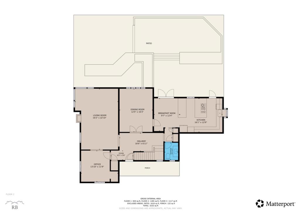 Main image without alt text