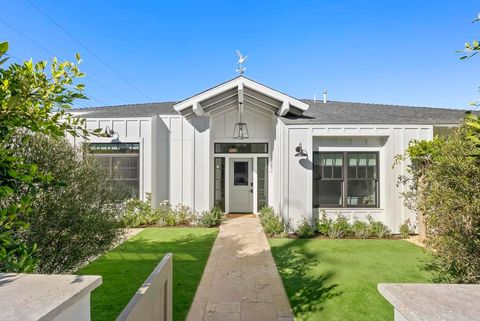 Photo of 210 Estrella St St, Solana Beach, CA 92075 (MLS # NDP2602114)