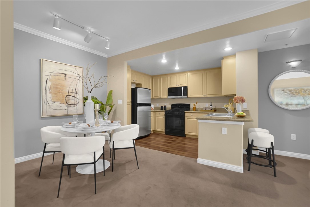 2405 Watermarke Place