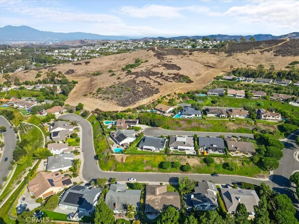 Irvine, California 92603, United States, 3 Bedrooms Bedrooms, ,3 BathroomsBathrooms,Residential,Active,250815