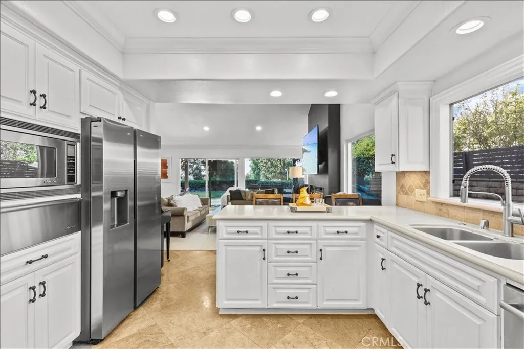 Irvine, California 92603, United States, 3 Bedrooms Bedrooms, ,3 BathroomsBathrooms,Residential,Active,250815