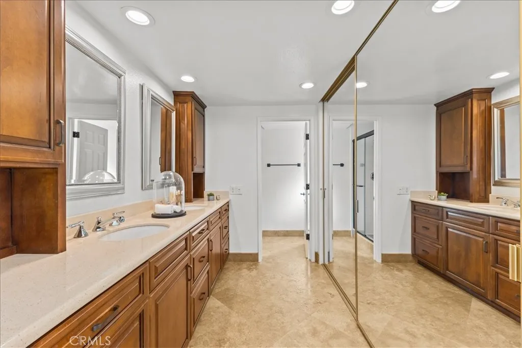 Irvine, California 92603, United States, 3 Bedrooms Bedrooms, ,3 BathroomsBathrooms,Residential,Active,250815