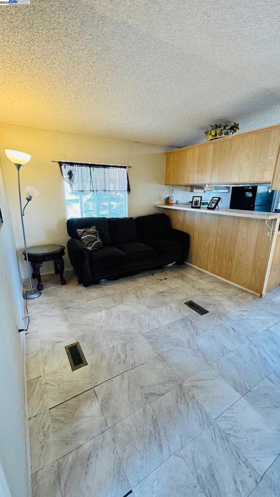 2399 E 14th